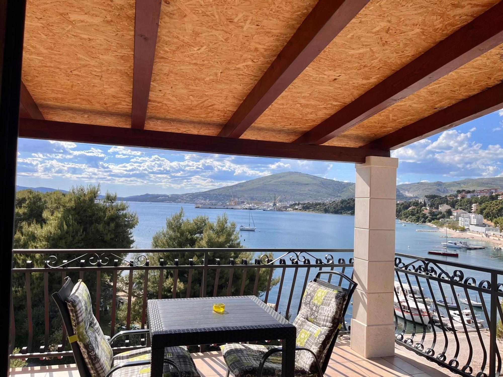 Apartments Villa Mirella 20 M From The Sea - Free Parking Trogir Exterior photo